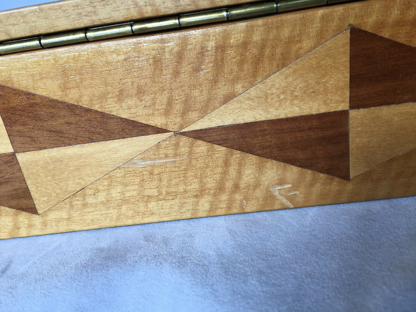 1940 marquetry box with 3 compartments geometric star