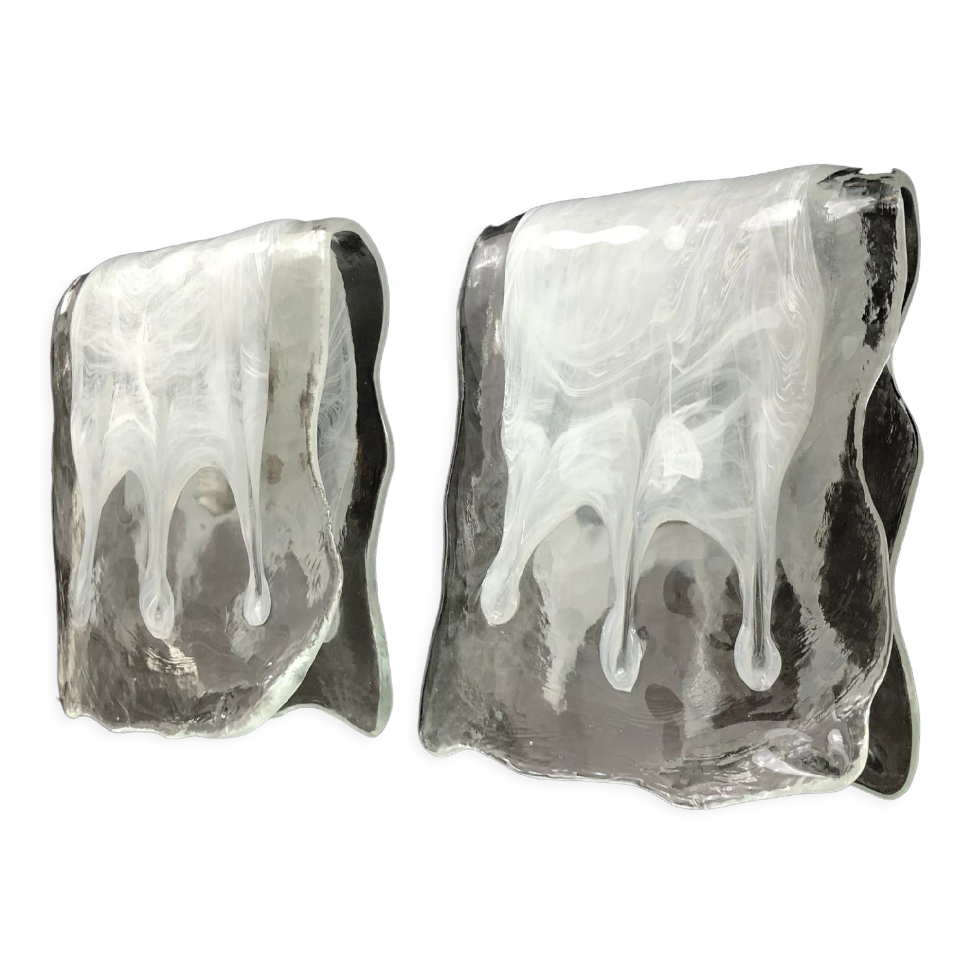 Pair of Murano Sil Lux wall sconces in alabaster glass and aluminum