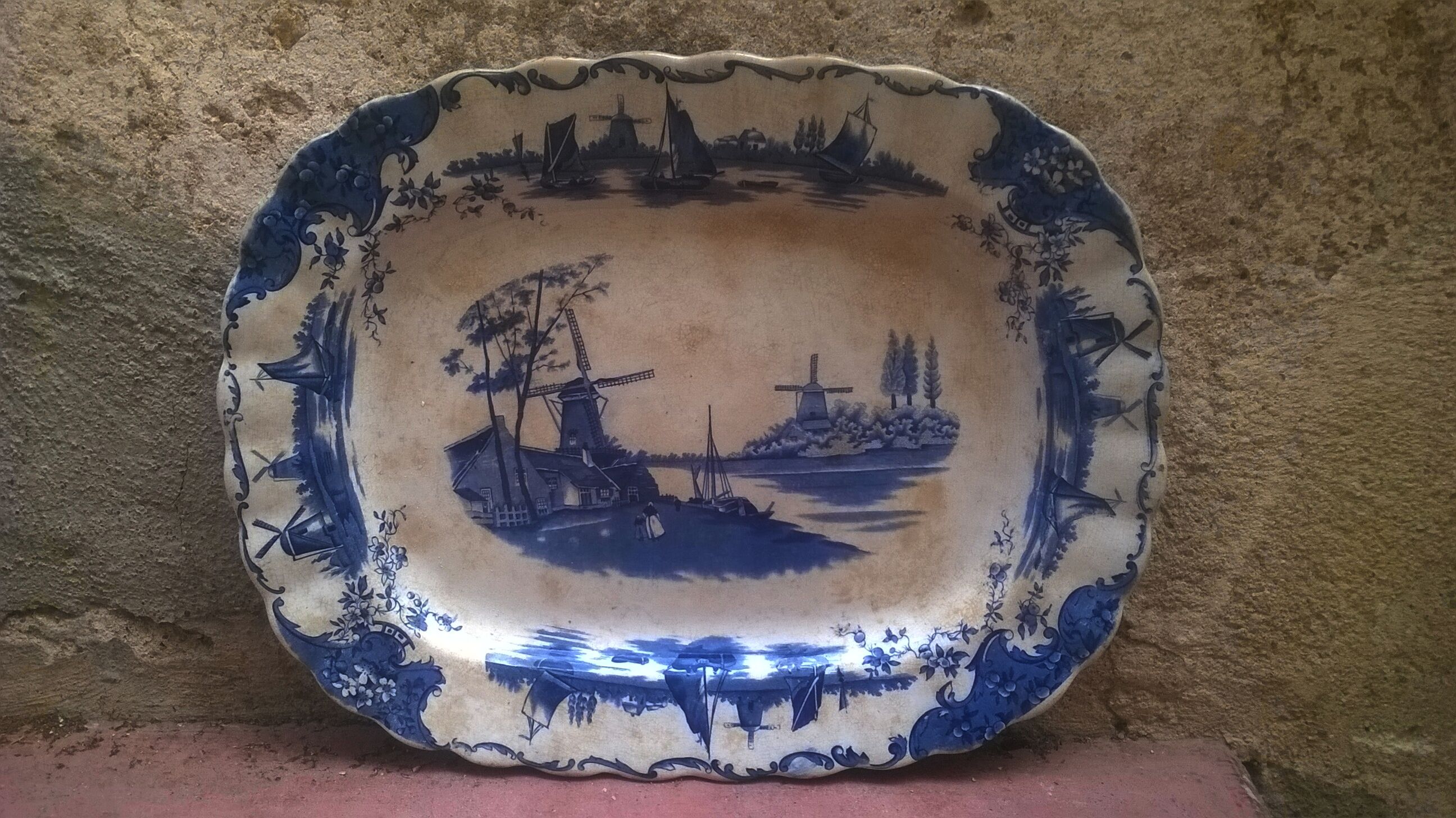 Vintage decorative dish