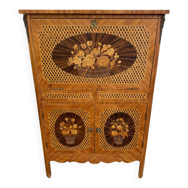 Secrétaire abattant en bois marqueté de style Louis XV  – Décor floral