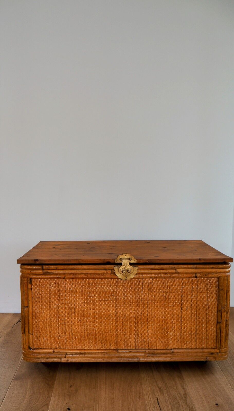 Vintage rattan chest
