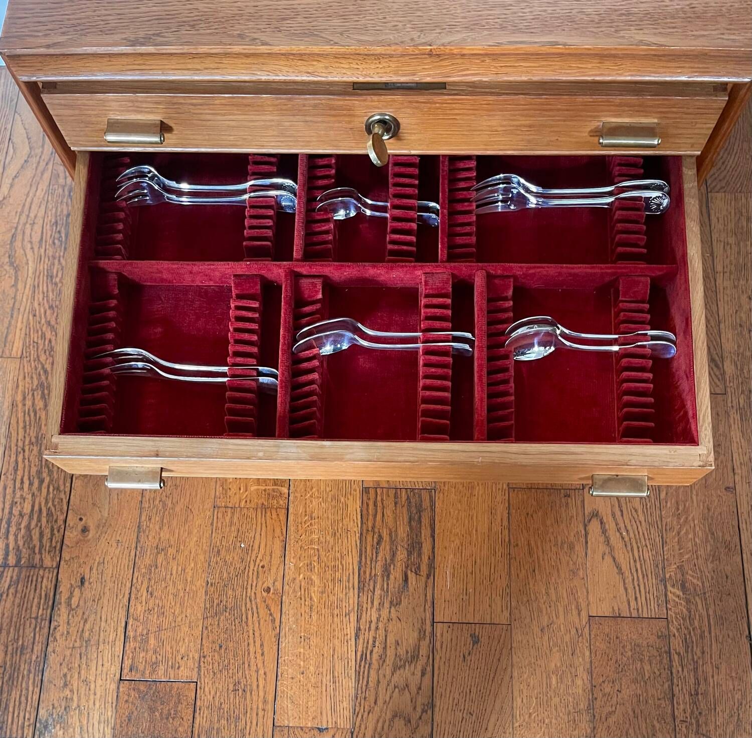 Argentier for cutlery Christofle Ercuis 186 art deco pieces in oak
