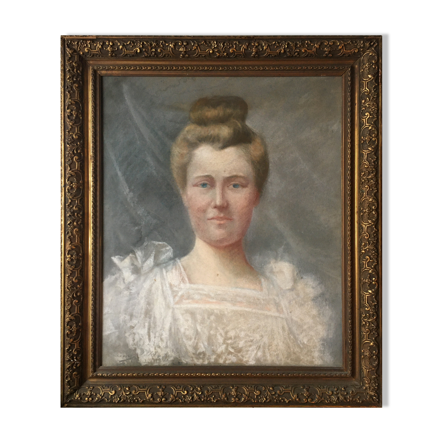 Table XIX - Family Portrait "Elegant in White Dress" - Frame