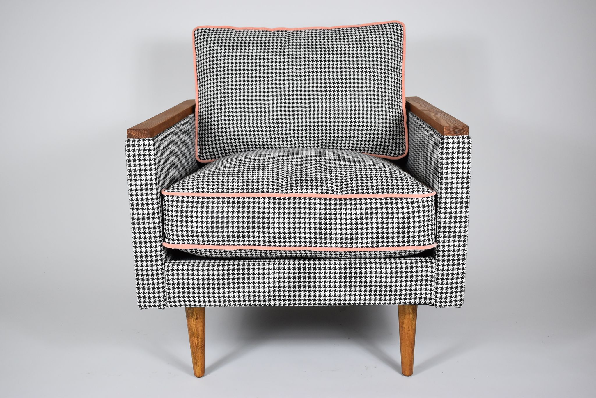 Mid-century original armchair Cube, 1970s,  restored, pied de poule