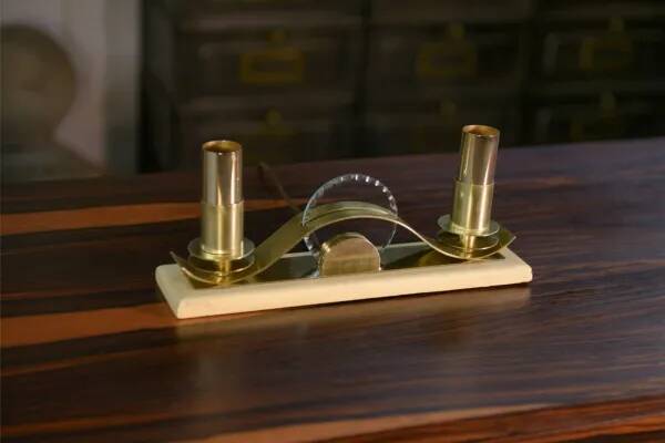 Applique à poser dans le goût de Jean Royère 1940’s