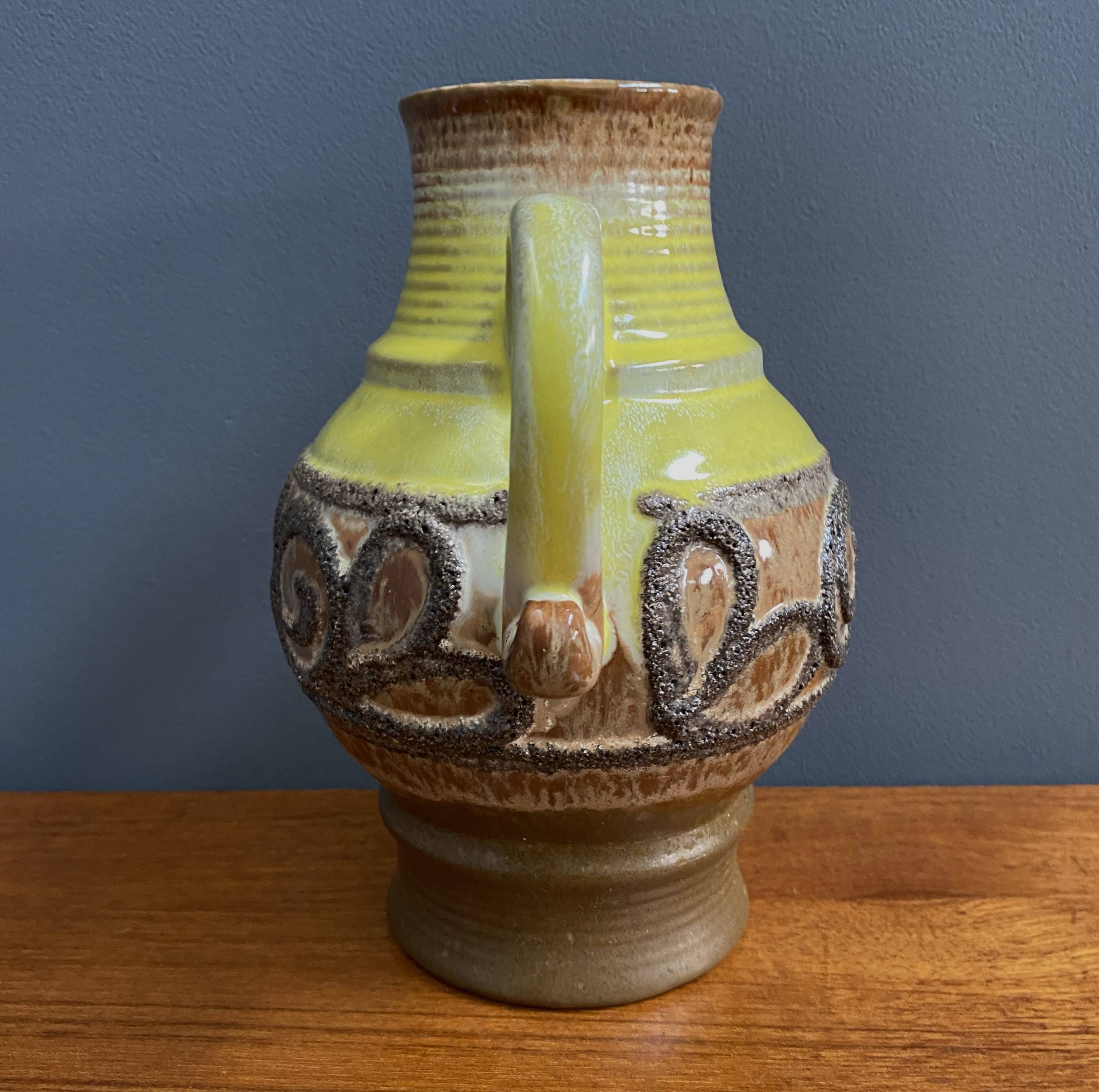 Vase en céramique allemande par Strehla modèle 2003