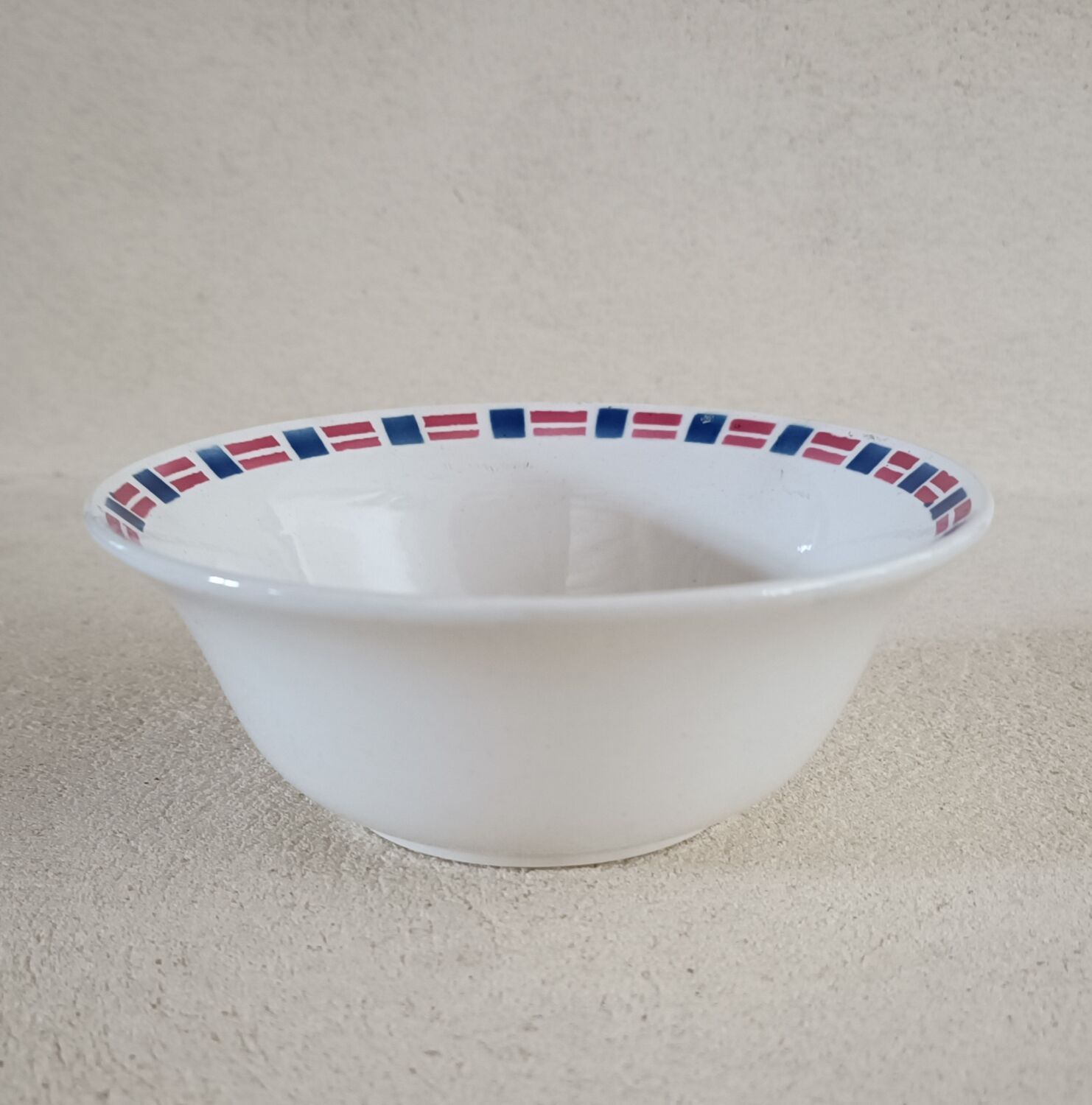 Iron earth soap bowl Saint Amand