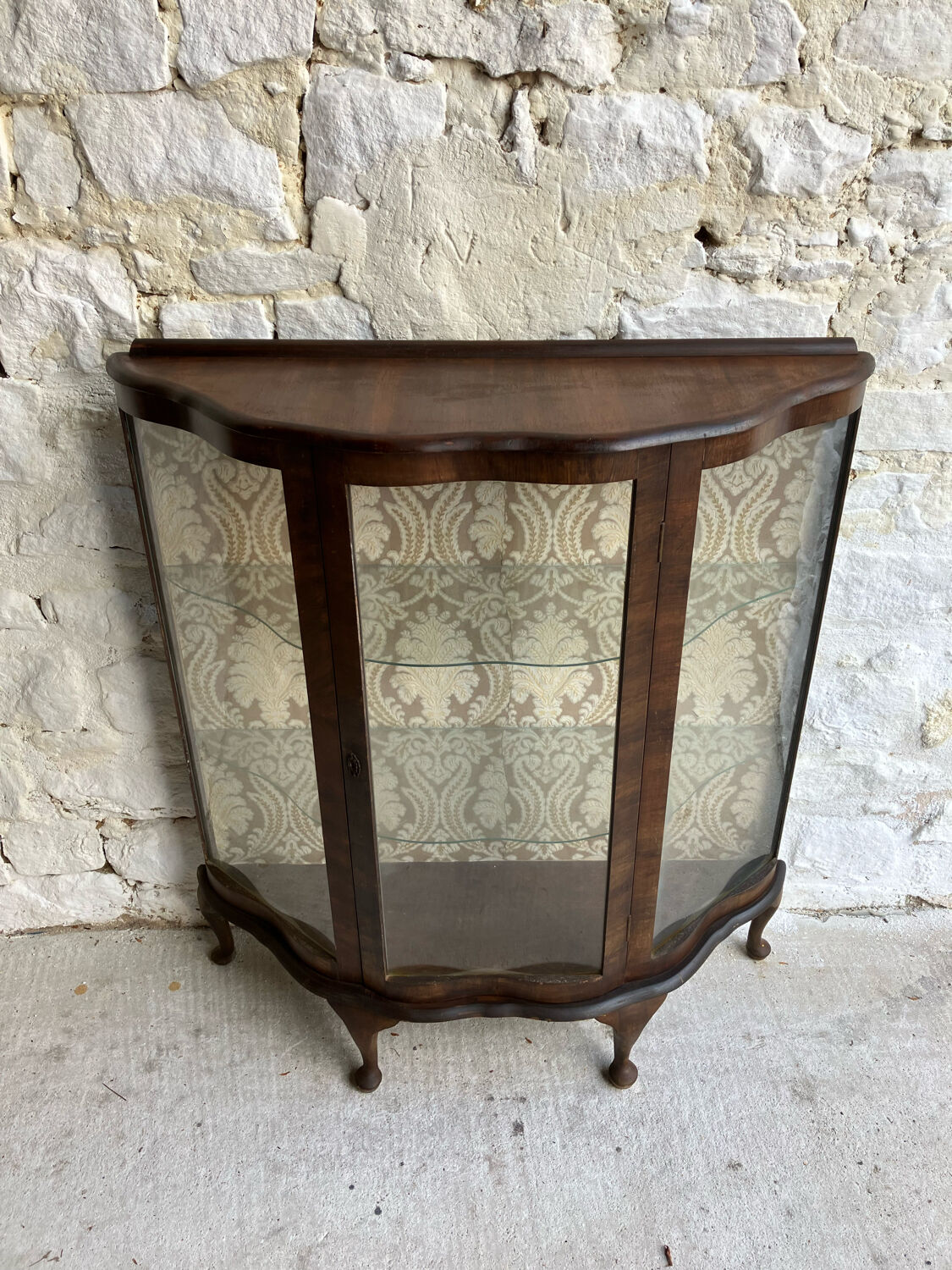 English showcase 1900