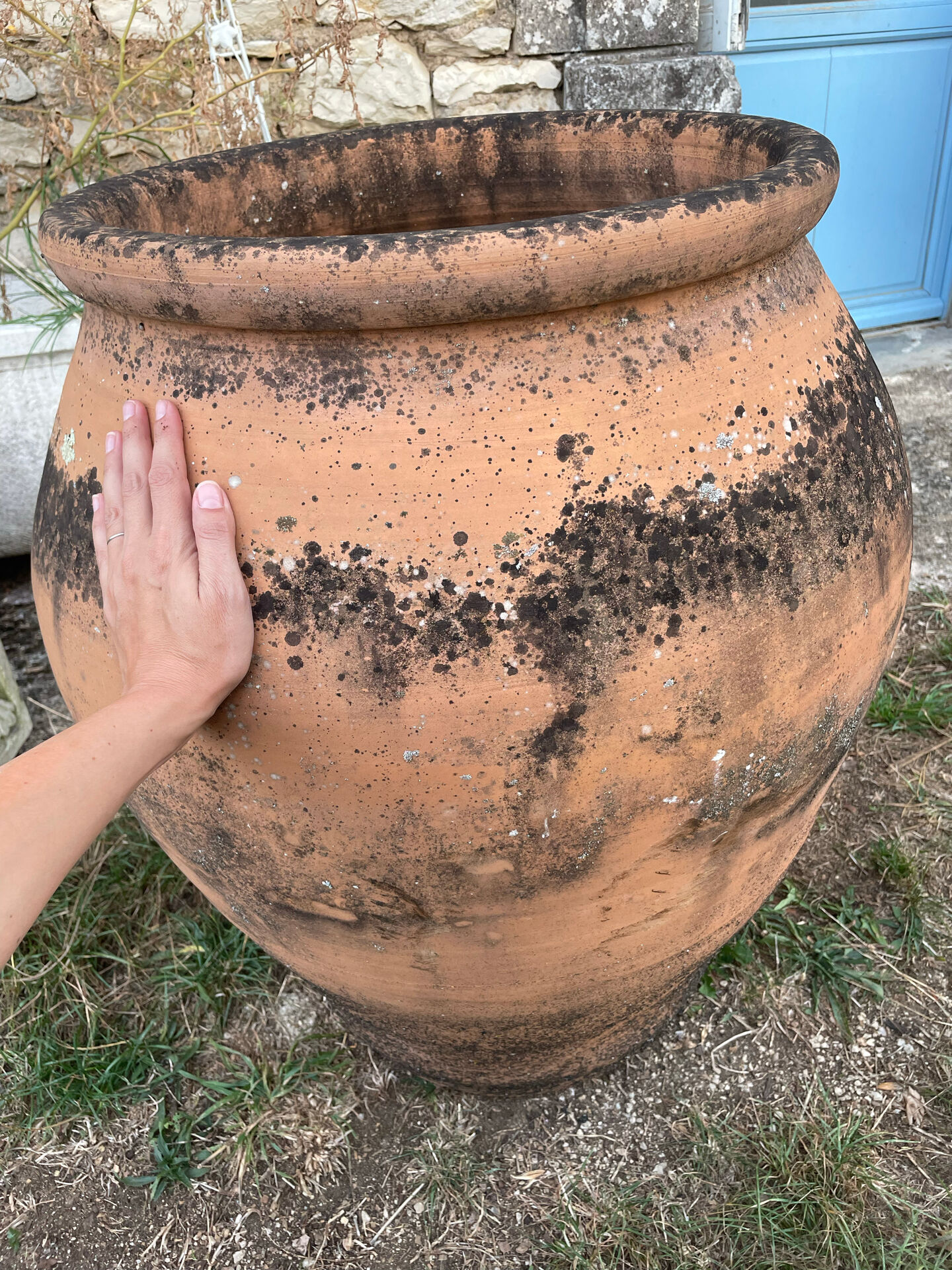 Very large ancient handmade terracotta jar – 80 cm