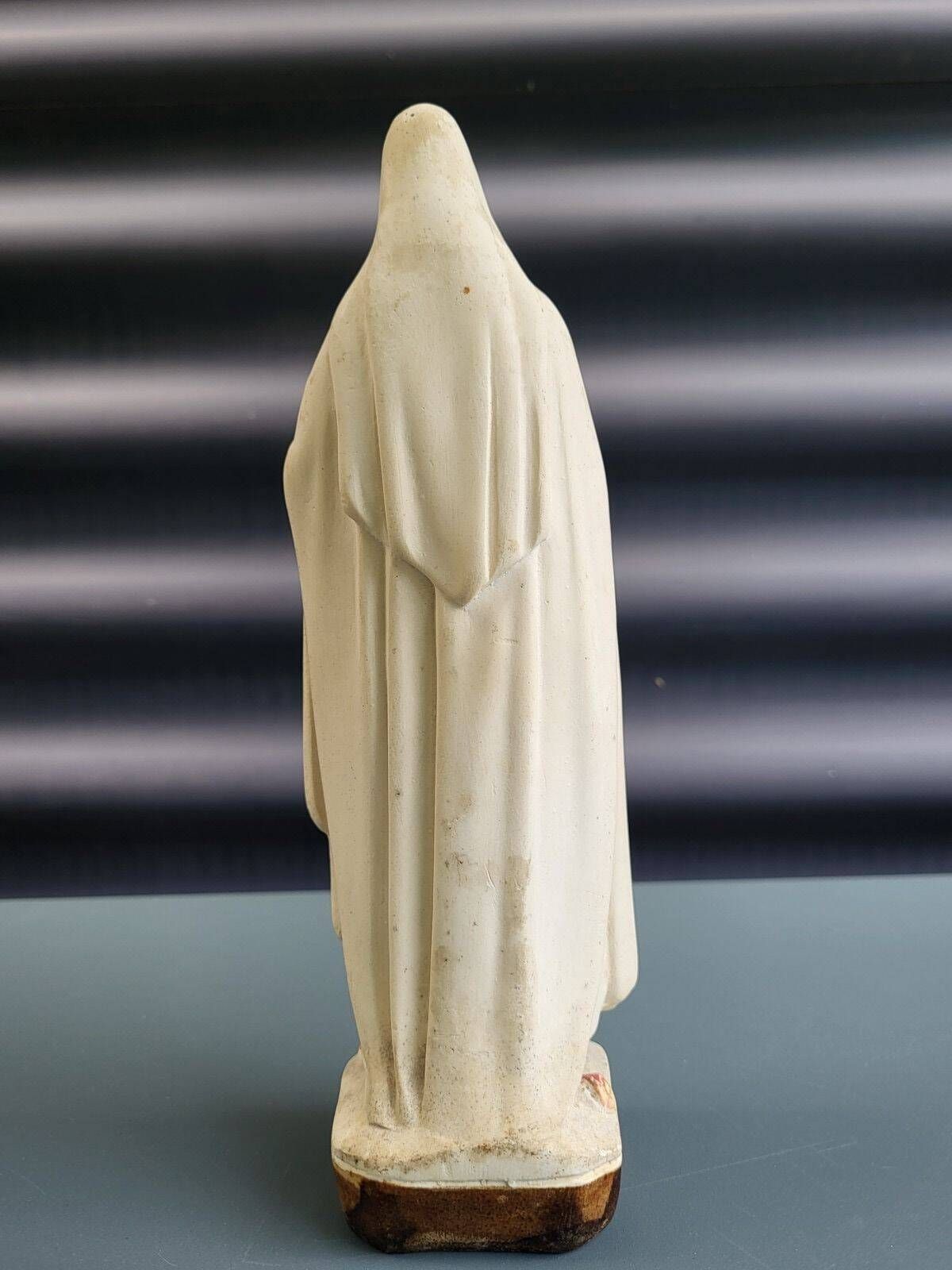 Statuette of Saint Thérèse of Lisieux | bouquet of roses and crucifix H 31 cm
