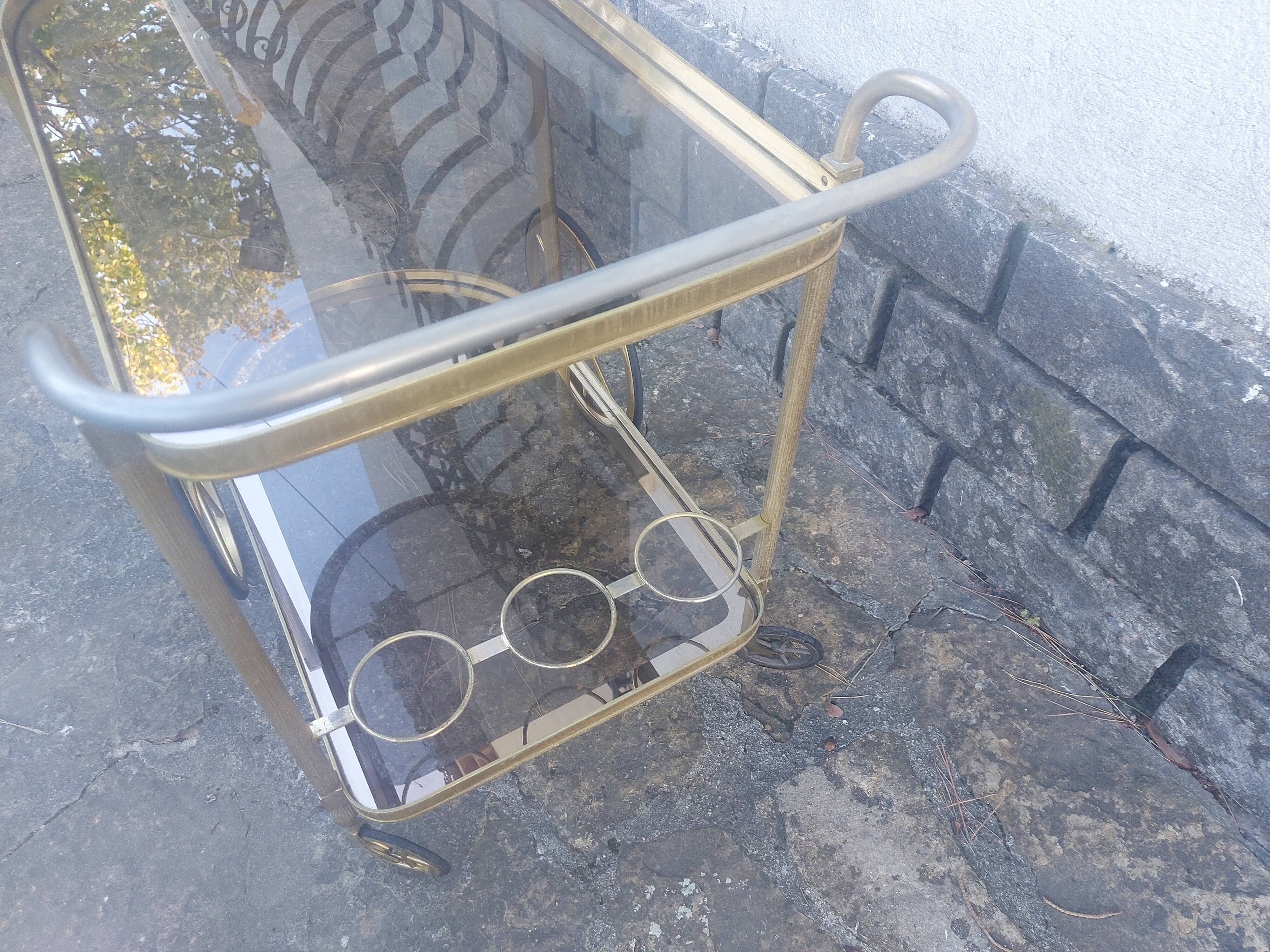 Vintage rolling metal dore service