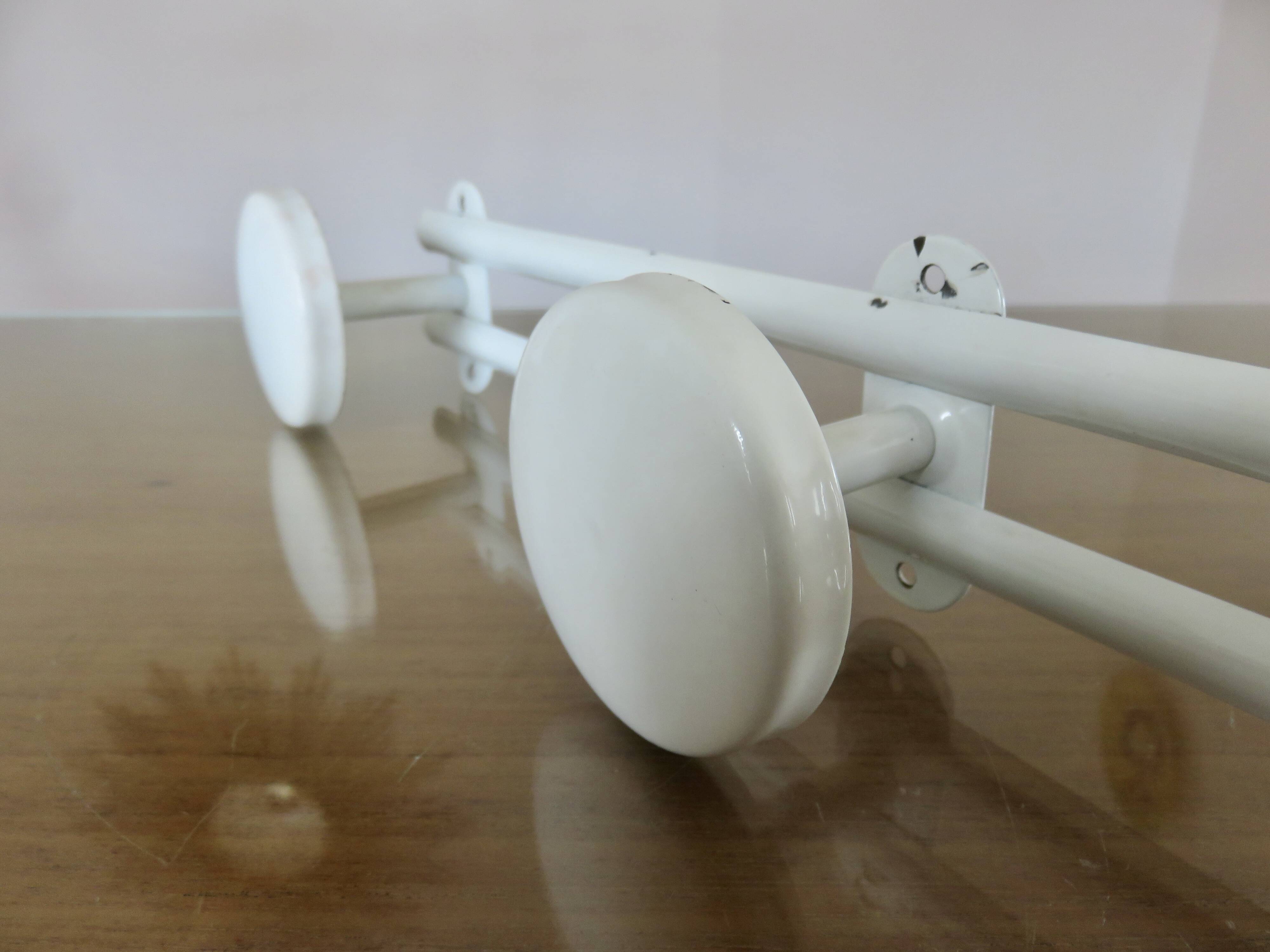 White lacquered metal wall coat rack, 3 hooks, 70s-80s