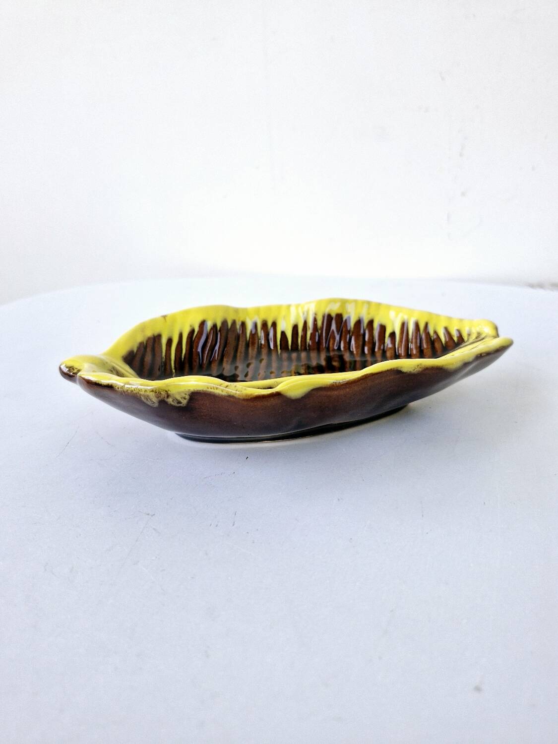 Butter dish and its vintage ceramic knife dlg vallauris leaf shape