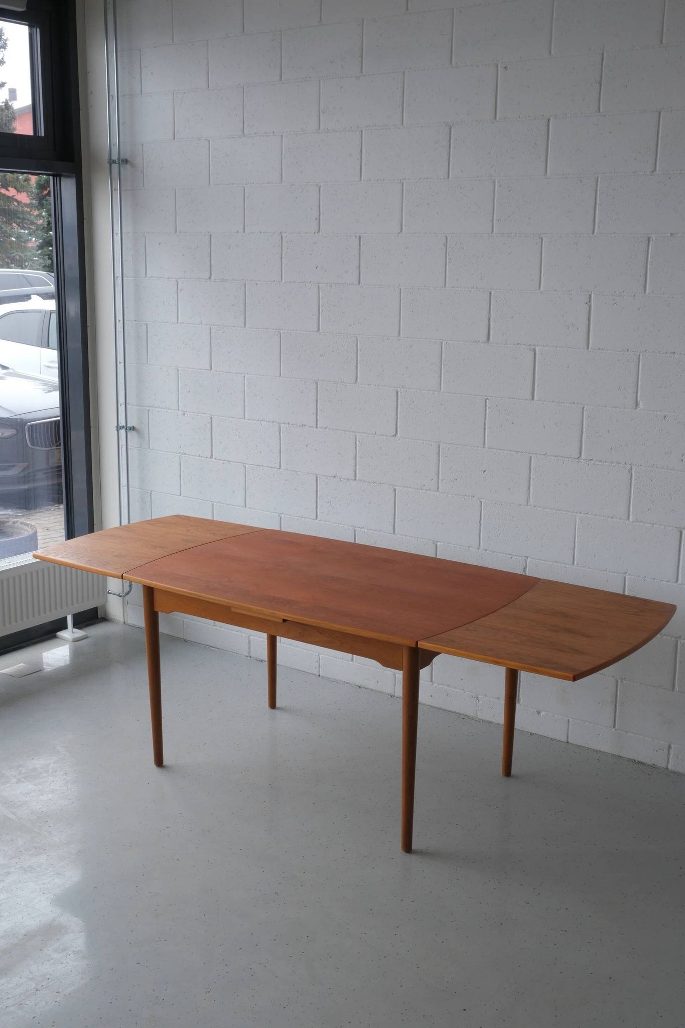 Dining table in Danish oak and teak.