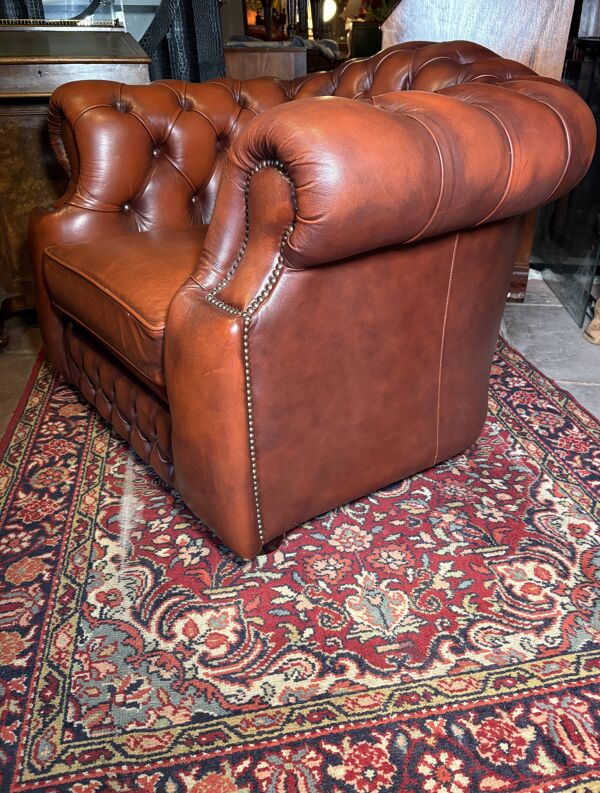 Fauteuil chesterfield vintage en cuir