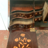 Commode scriban en marqueterie Hollandaise XVIII siècle