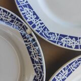 Set of 3 iron earth flat plates Faïencerie Niderviller. Blue and white “Art Deco” decor.