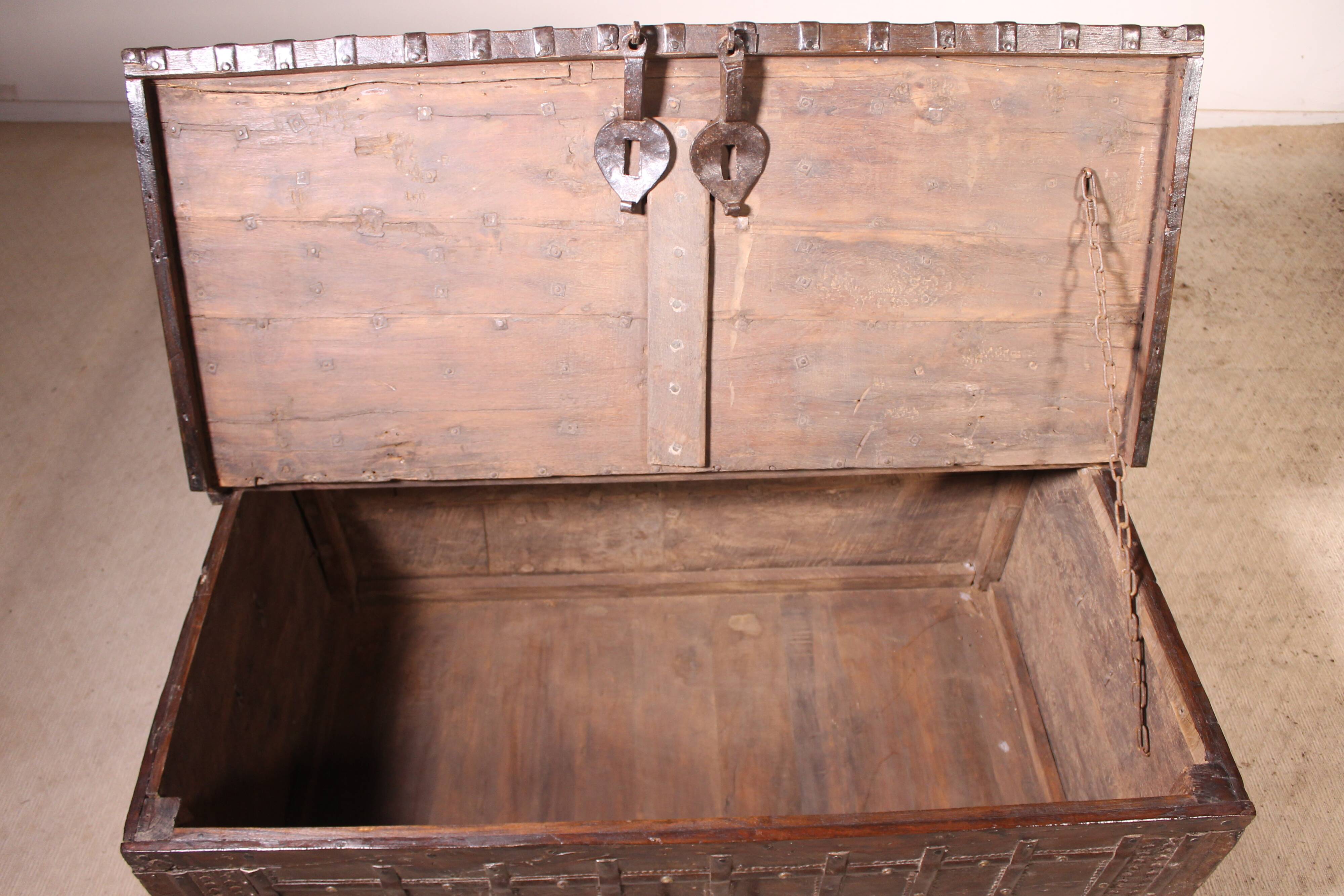 Rajasthan Chest / Coffee Table - 19th Century - India