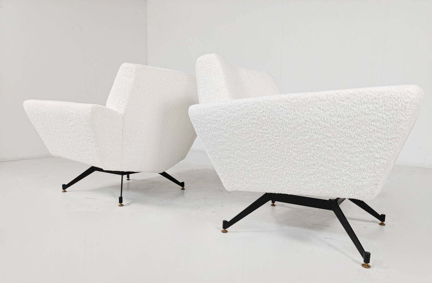 Paire de fauteuils par Studio Tecnico A.P.A, vers 1950