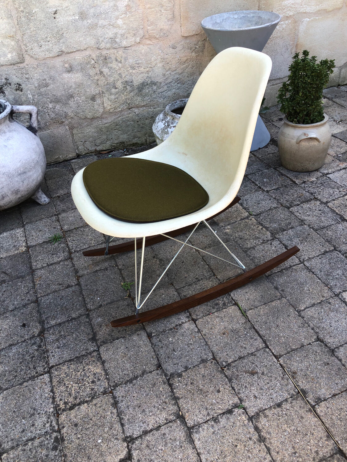Pair of rocking chairs by Charles and Ray Eames for Herman Miller 1960