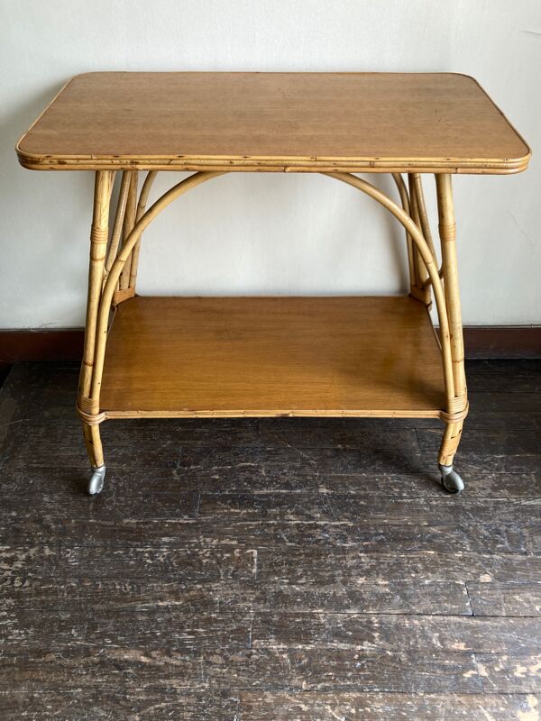 Table d'appoint provence 1960 en rotin et plyvood sur roulettes
