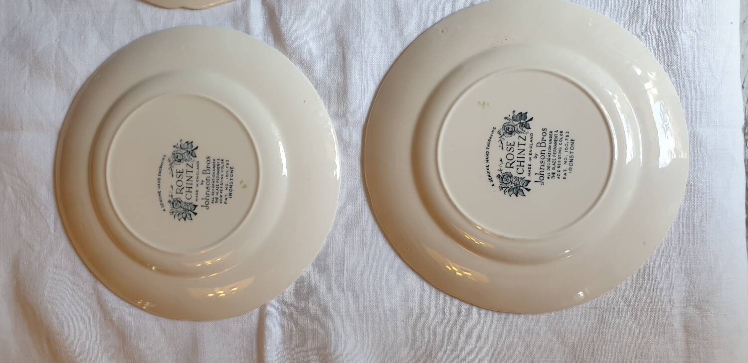 4 Assiettes anglaises by Johnson Bros