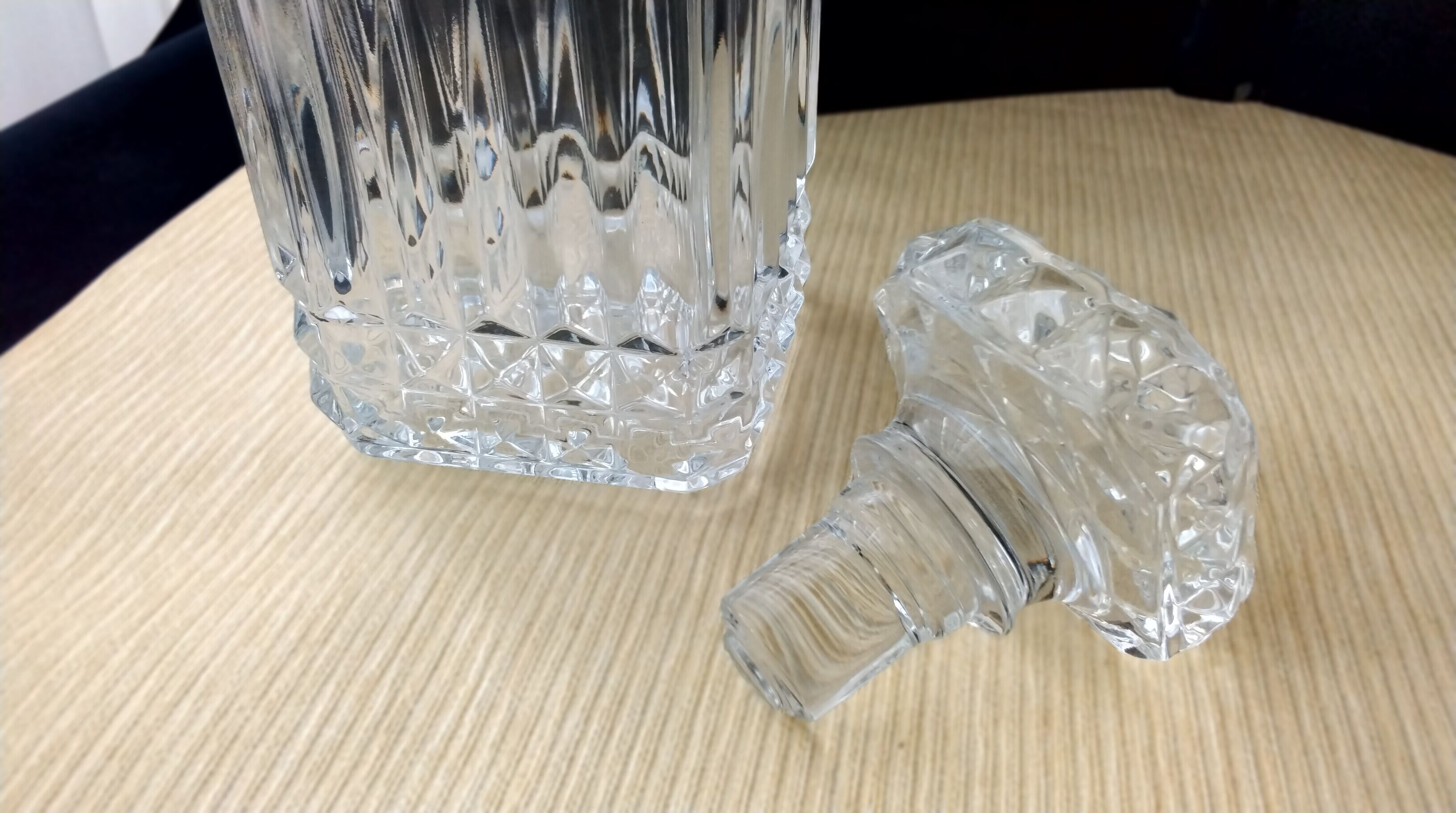 Crystal whisky carafe from Arques, Villandry model.