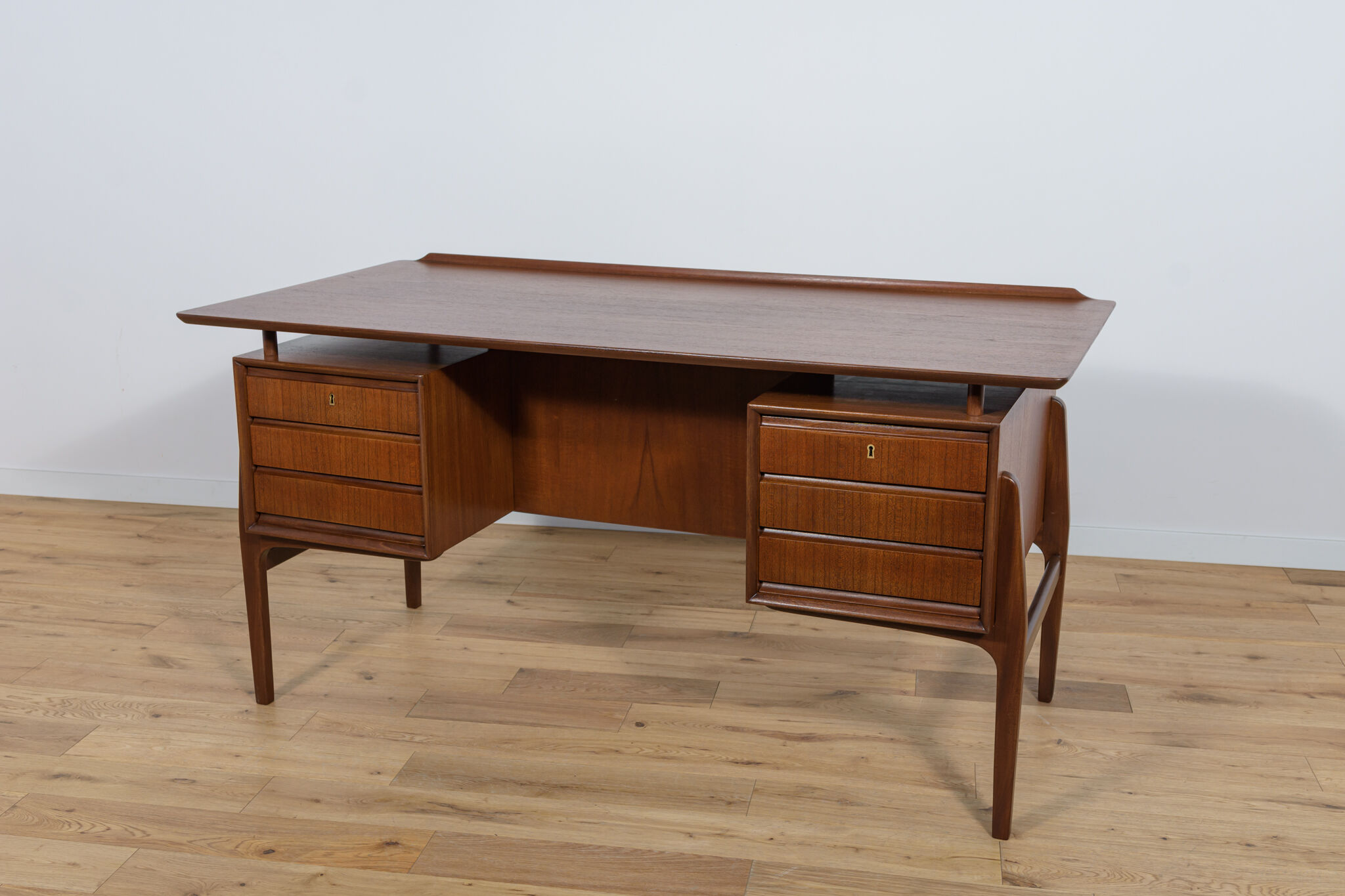 Mid-Century Freestanding Teak Desk, 1960s