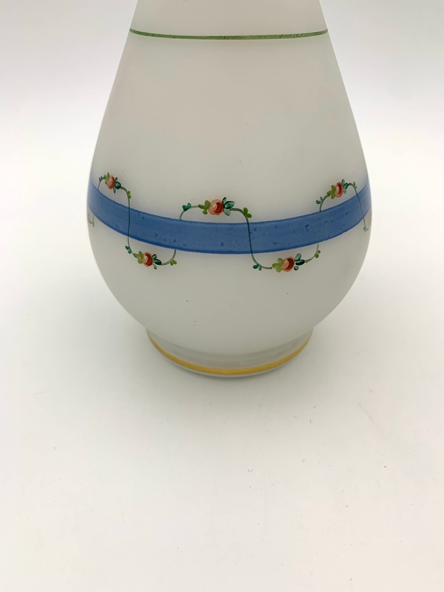 Pair of ancient opaline vases, flower decoration and blue and gold fillets - Circa 1900