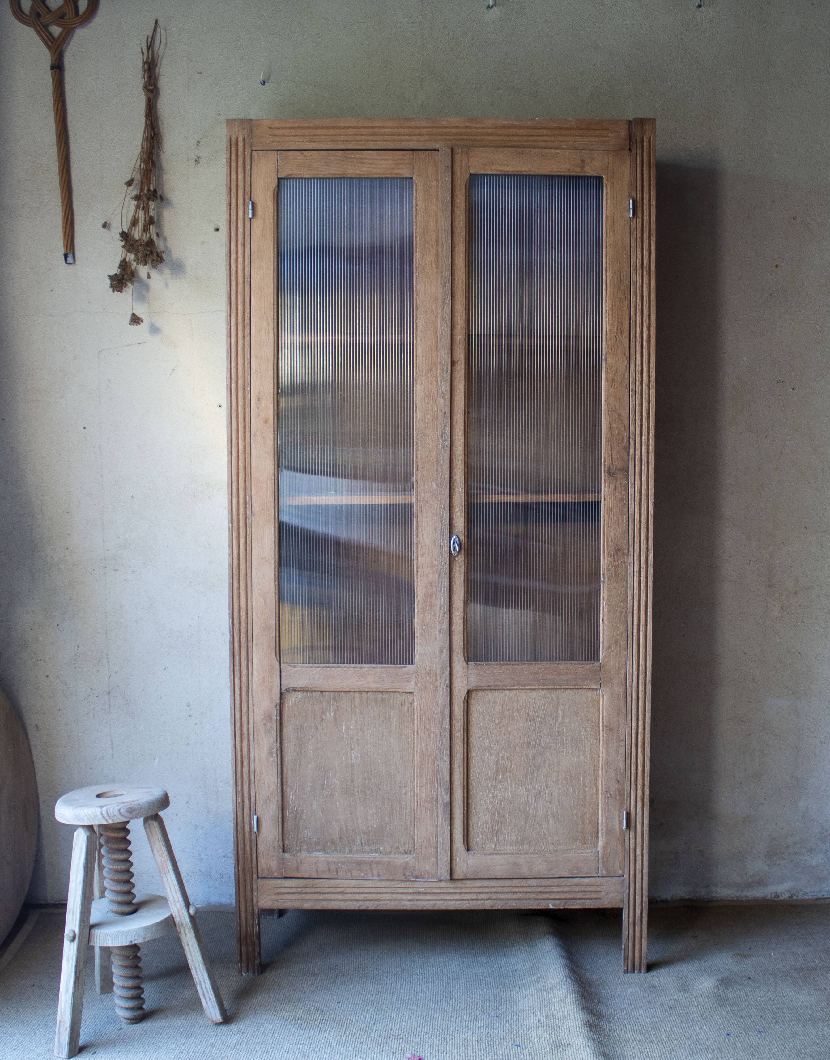 Armoire parisienne vitrage plexiglas