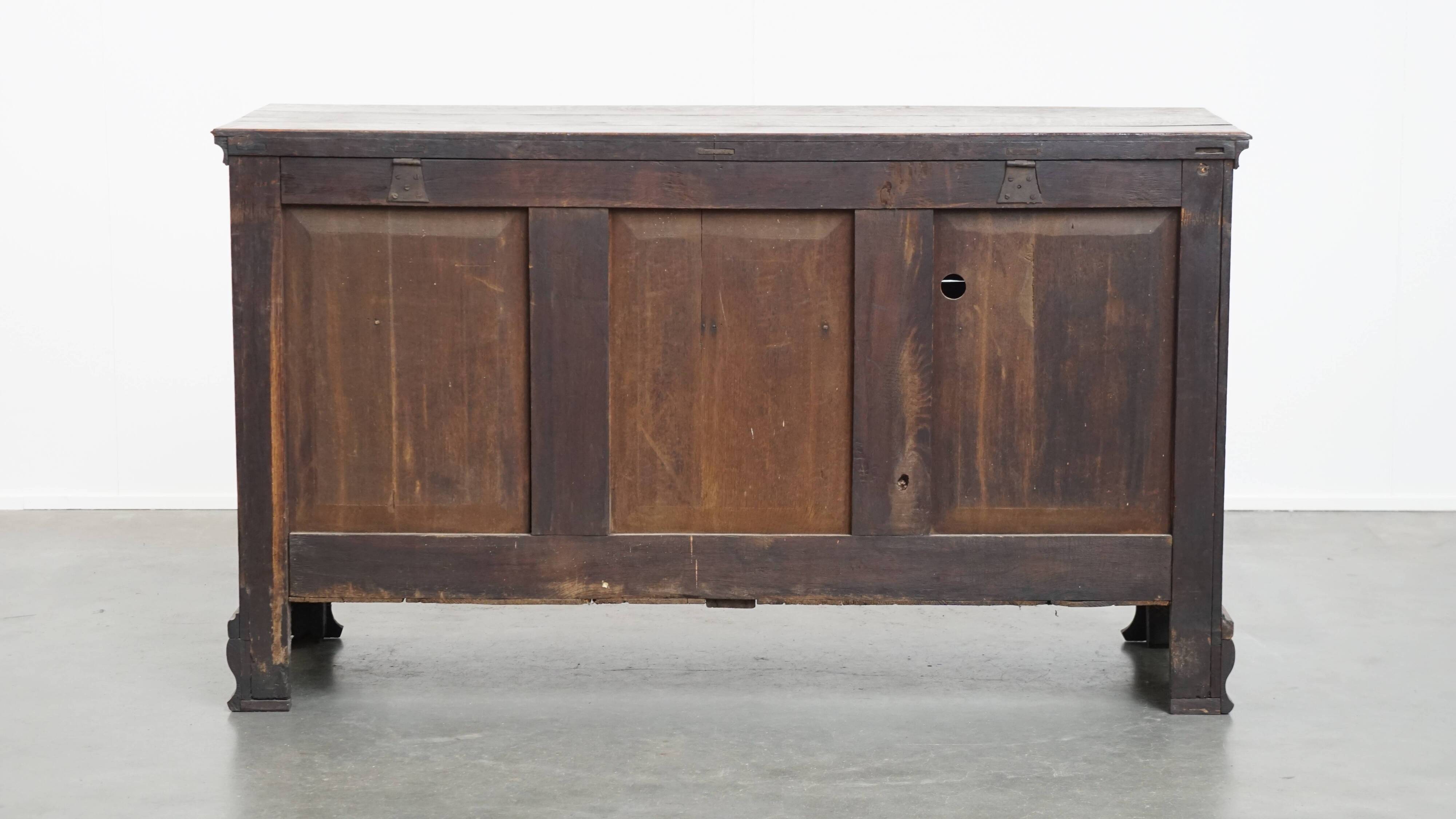 18th-Century English Antique Sideboard / Mule Chest