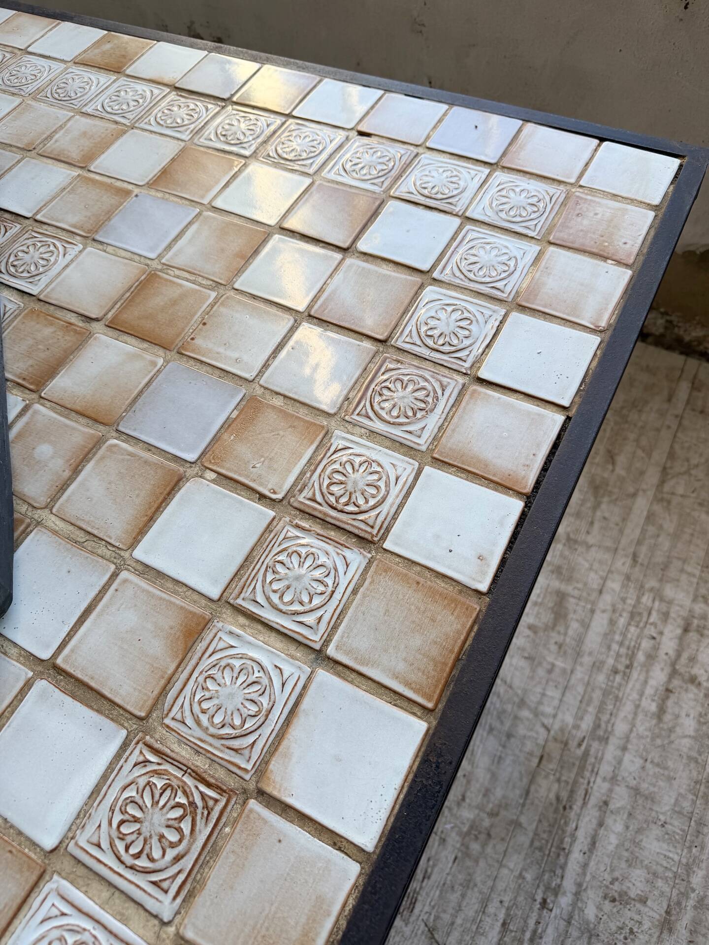 Dining table tiled 1950 dlg Capron