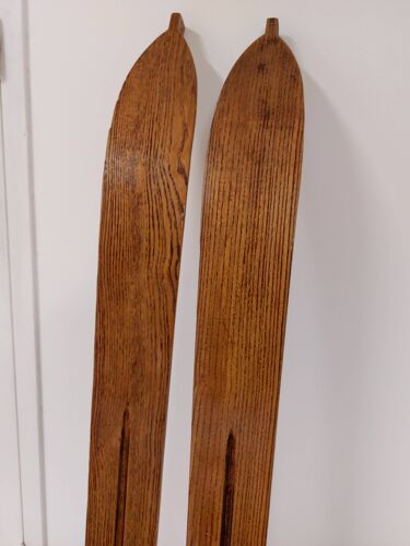 Pair of old wooden skis 195 cm