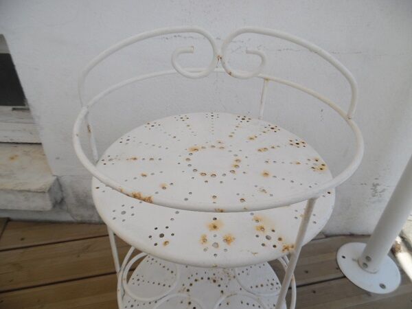 Vintage garden dessert