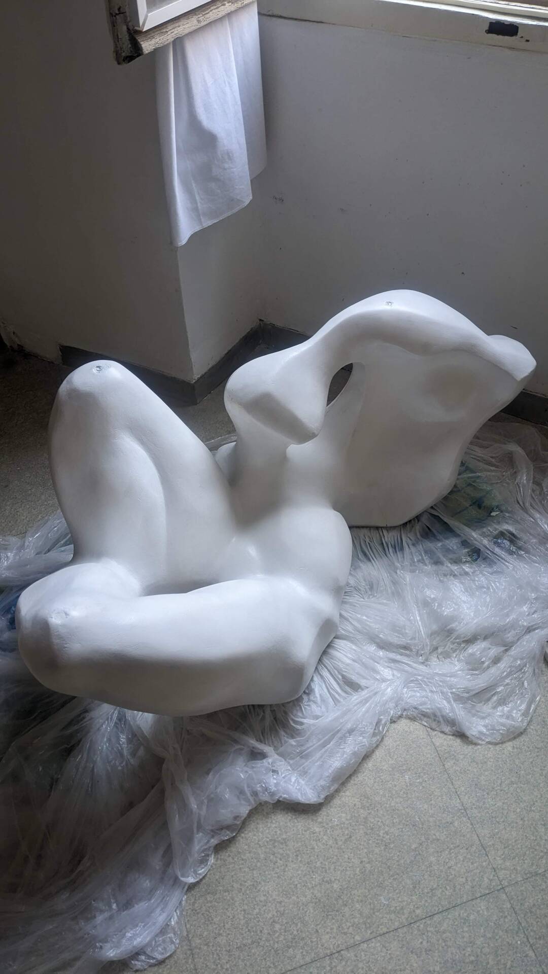 Sculpture signed R. Thouret — collection "Ambiances" (plaque)