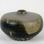 Basil vase in sandstone 1980
