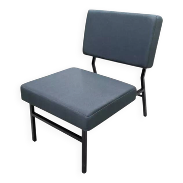 Fauteuil restauré avec tissu LVMH