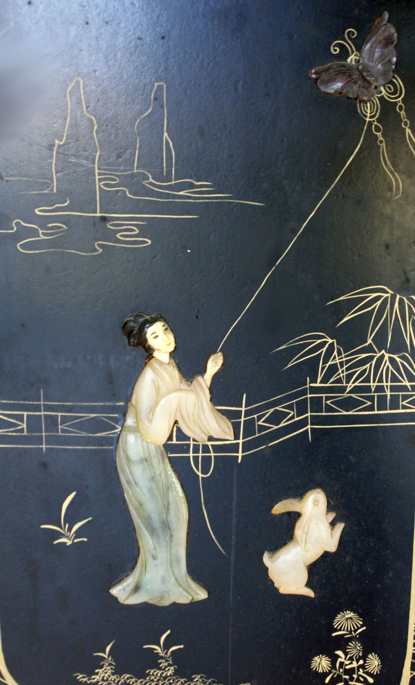 Commode chinoise en bois et nacre, milieu XXème