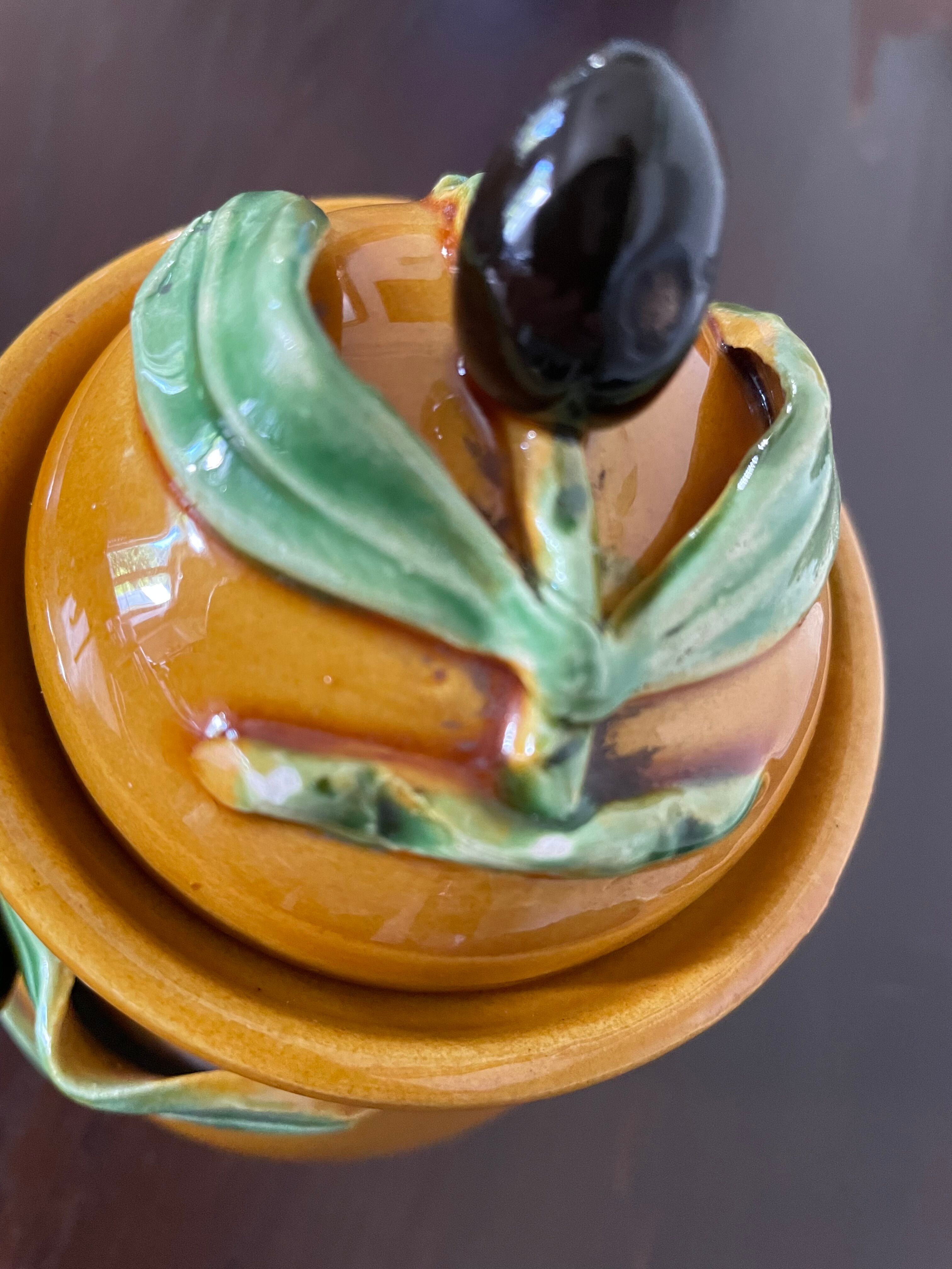 Vallauris slurry olive pot