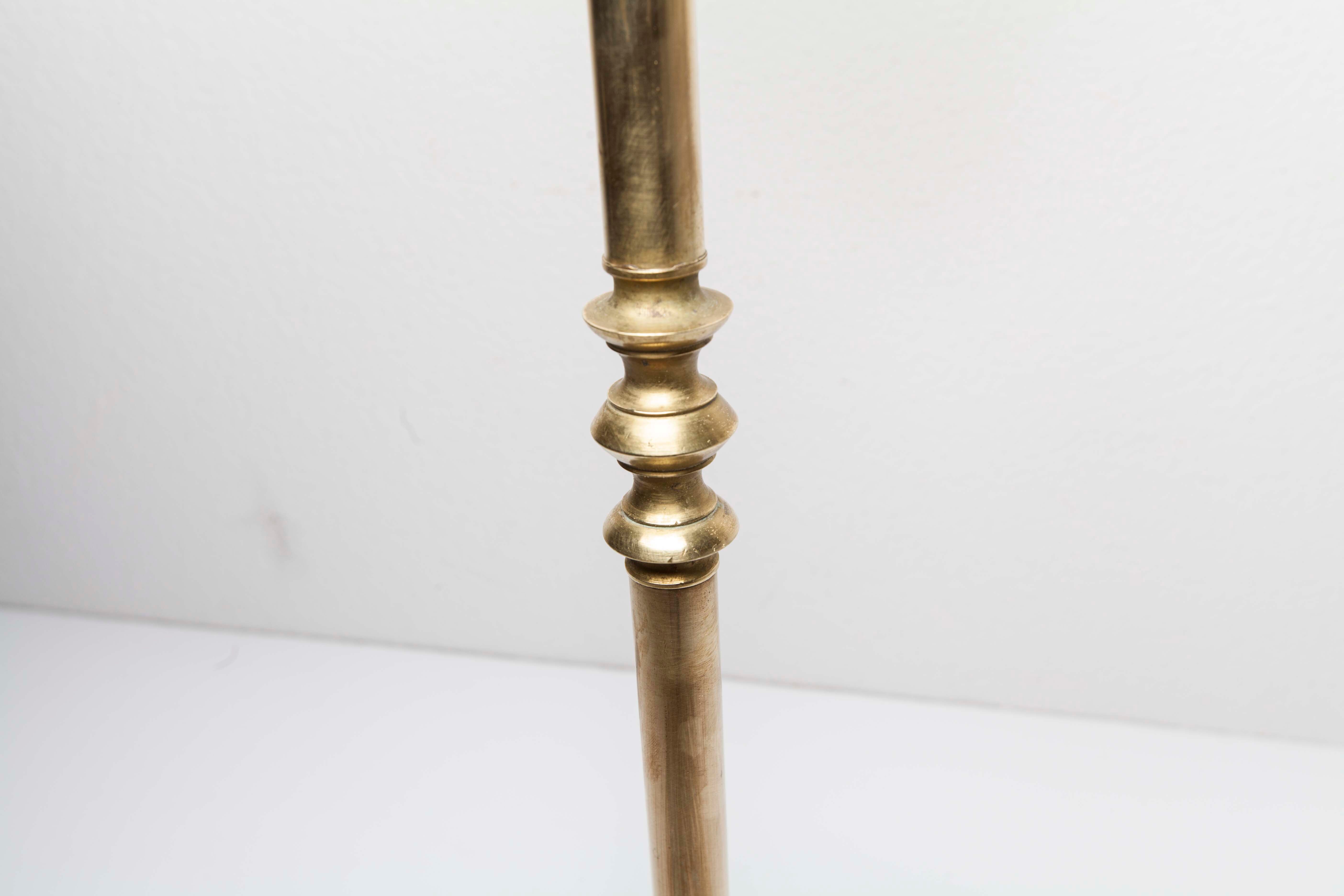 Ashtray on foot in bronze