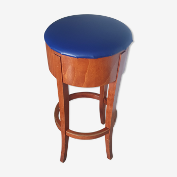 Bar stool