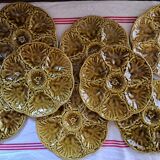 Suite of 8 Gien oyster plates