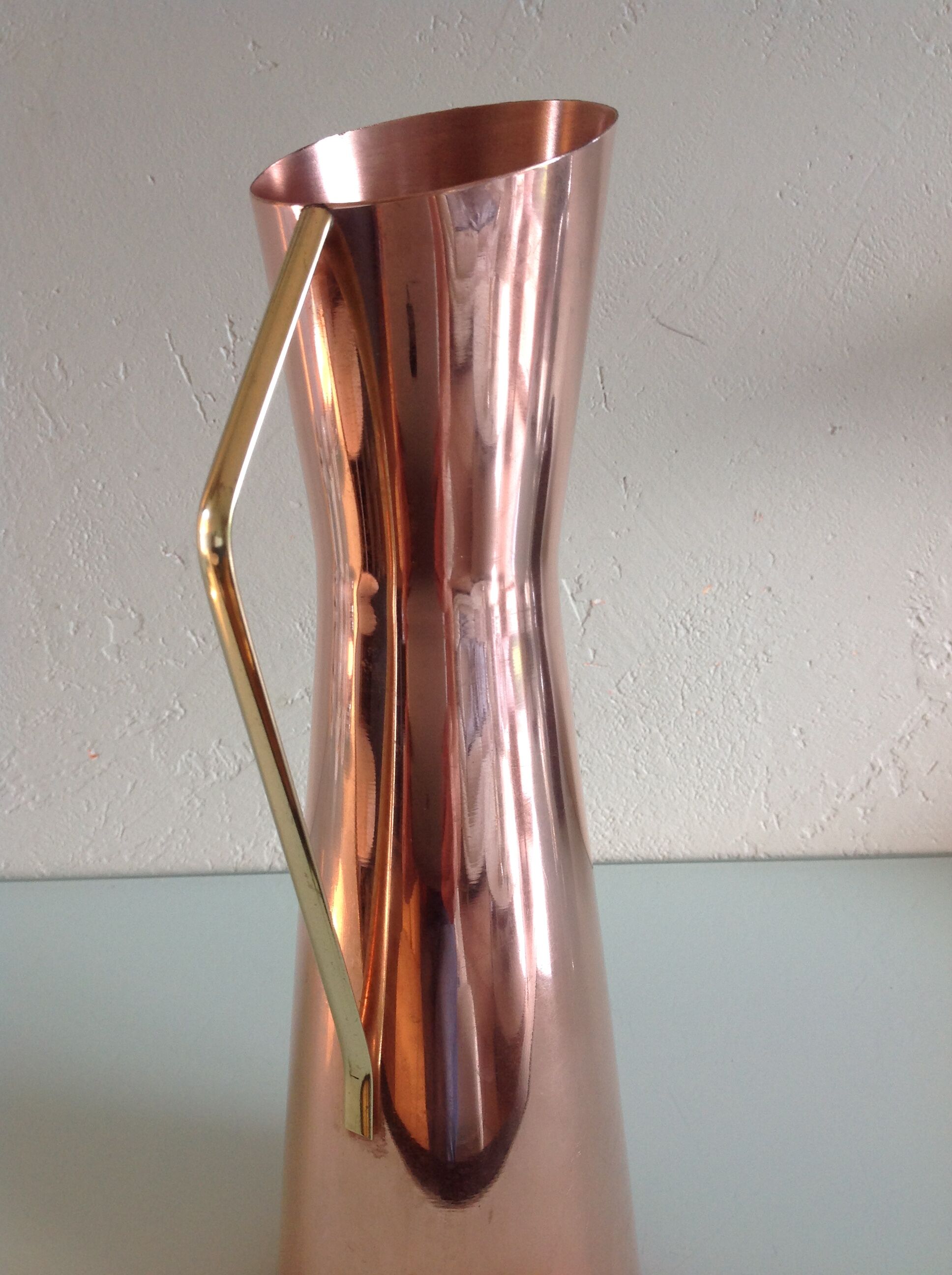 Vase diabolo en cuivre rouge vintage années  60-70