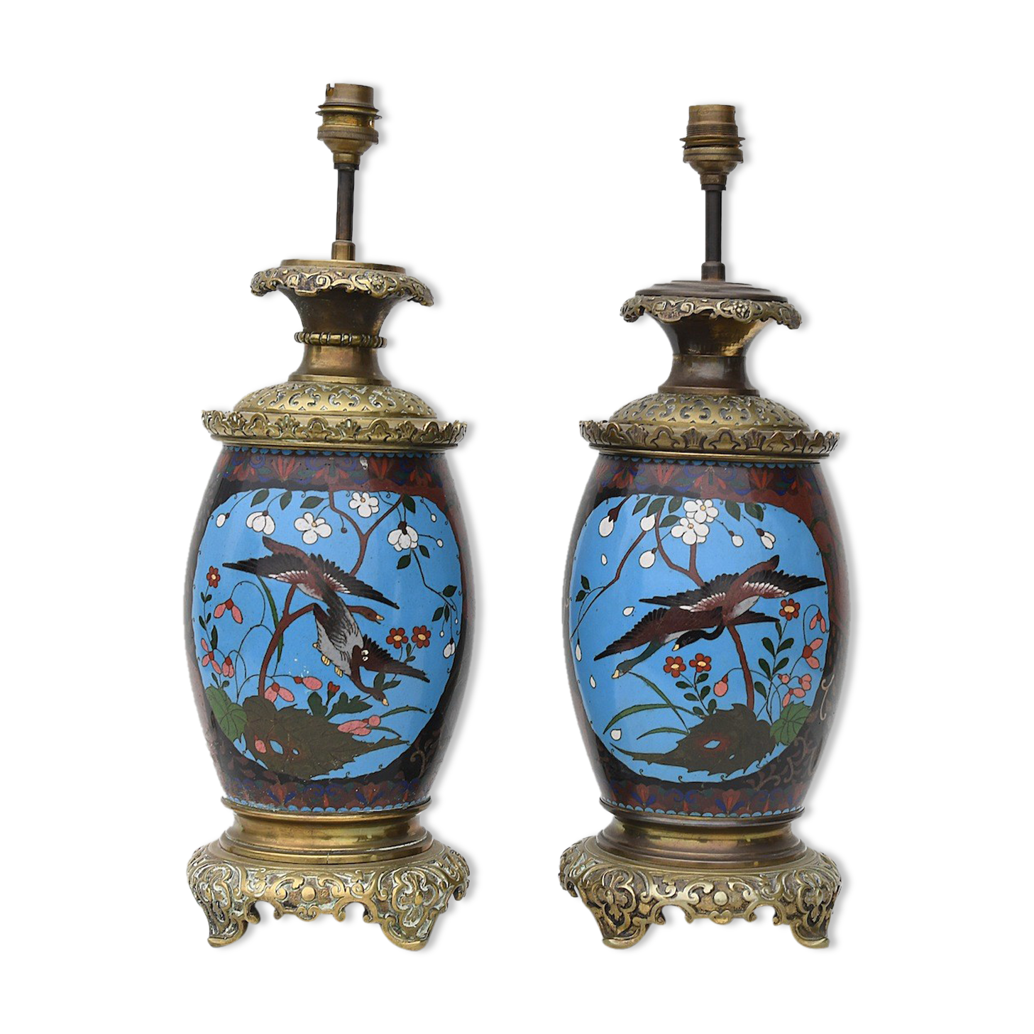 Paire de lampes en bronze et émaux cloisonnés
