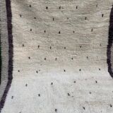 Magnificent handcrafted rug 250cm x 150cm