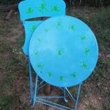 Garden pedestal with chair