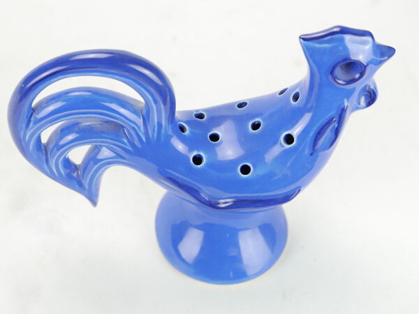 Coq vintage en céramique bleue édité par Les Grottes de Dieulefit