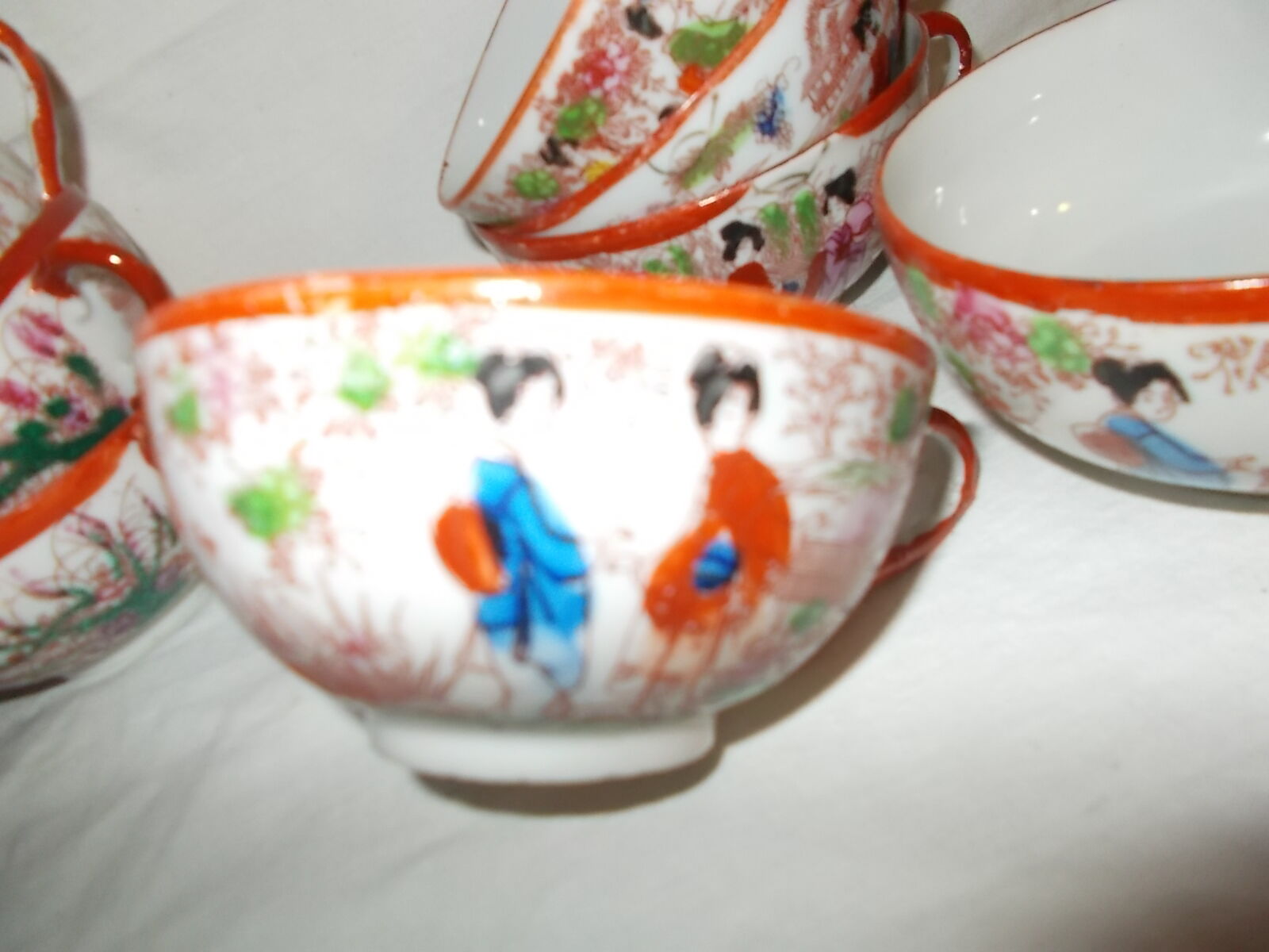 Very fine porcelain maruku china tea service