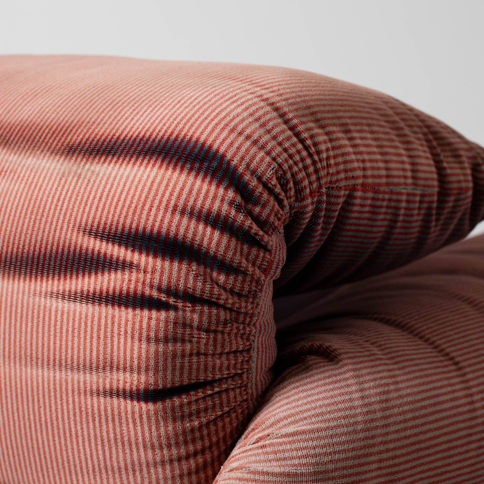 Vico Magistretti Maralunga 2 seater / loveseat for Cassina, Italy, 1980s