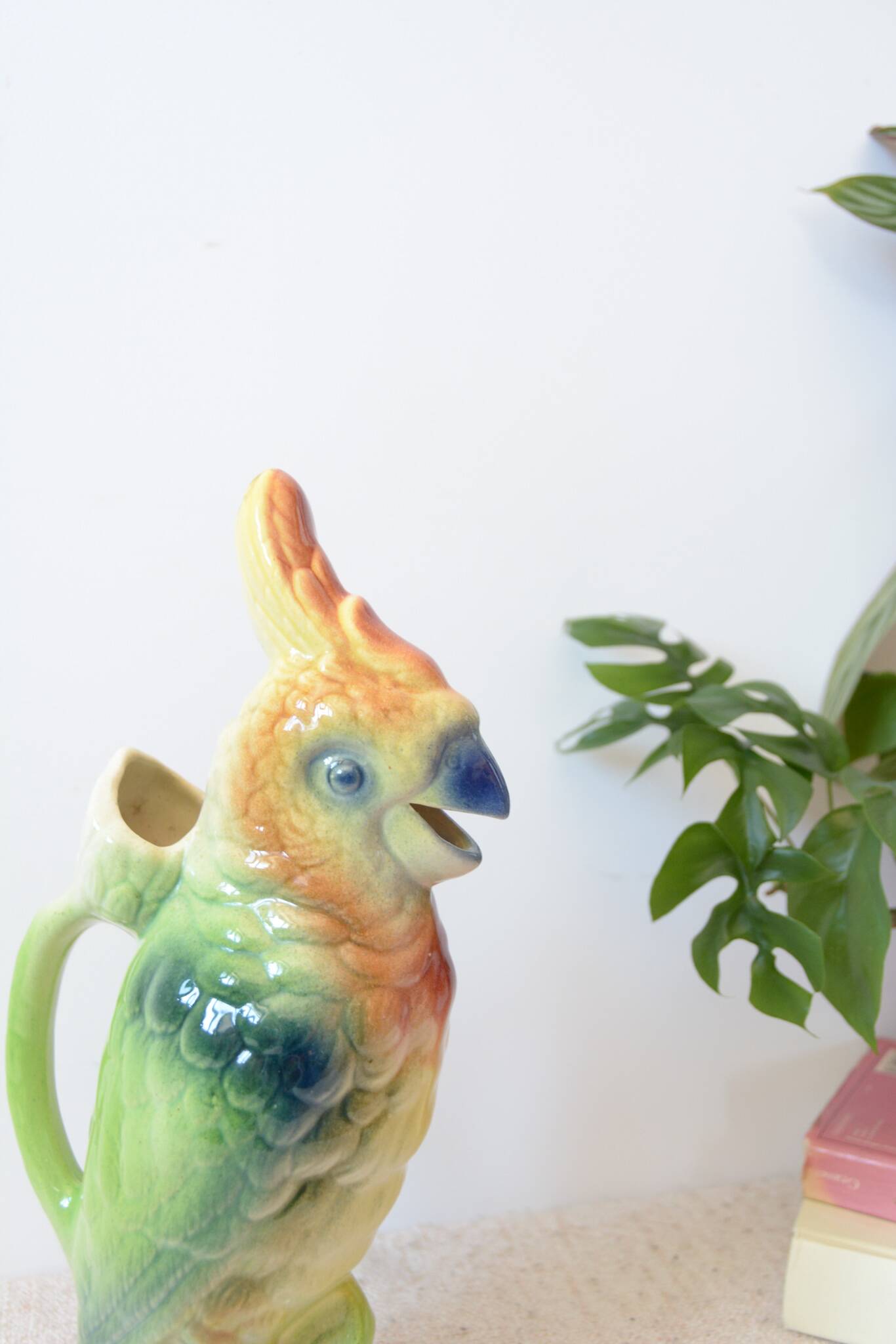 Parrot carafe in earthenware